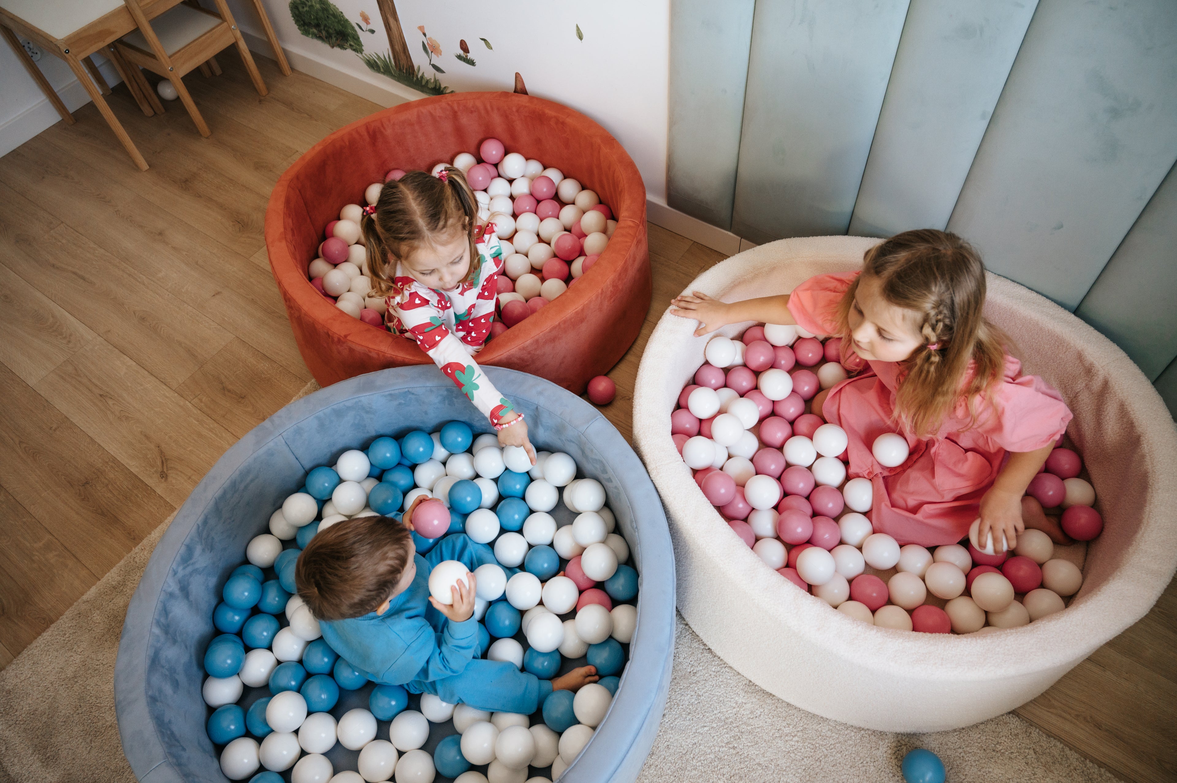 KIDS DREAM – Stilvolles Bällebad für Kinder ∅100 cm (mit 200 Bällen)