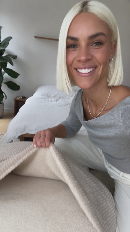 Kuschelhöhle für Hunde mit Decke „Cozy Cave“ – Cord &amp; Teddy-Fleece, abnehmbarer Bezug, M–XL